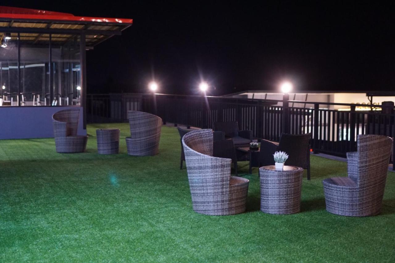 S.S.Hotel Nangrong Ngoại thất bức ảnh